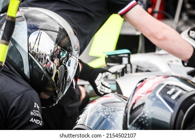 MELBOURNE, AUSTRALIA - APRIL 9: Mercedes F1 Team Mechanics Practising Pit Stops At The 2022 Australian Formula 1 Grand Prix On 9th April 2022