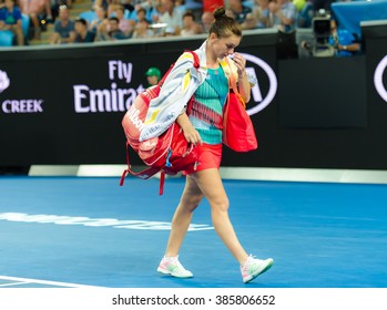 MELBOURNE, AUSTRALIA - JANUARY 19 : Simona Halep Walks Off The Court At The 2016 Australian Open