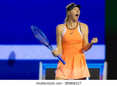 MELBOURNE, AUSTRALIA - JANUARY 24 : Maria Sharapova in action at the 2016 Australian Open