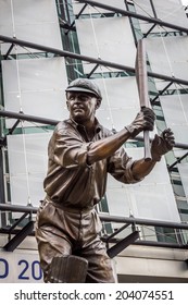 MELBOURNE, AUSTRALIA- JUNE 5, 2014: The Statue Of Bill Ponsford, An Australian Cricket Player At Melbourne Cricket Ground In Australia. 