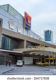 MELBOURNE, AUSTRALIA - JUNE 5, 2014: The Crown Casino And Entertainment Complex Along The Yarra Promenade. The Crown Casino Opened For Business In 1994. 