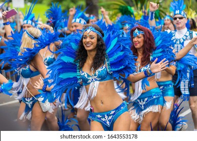 Melbourne, Australia - Mar 14, 2016: The Annual Moomba Parade On St Kilda Road