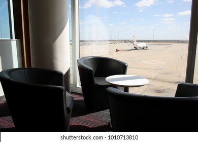 MELBOURNE, AUSTRALIA – MARCH 6 2014: The Virgin Australia Lounge At Melbourne Airport Welcomes Business Class Passengers And Gold And Platinum Frequent Flyers.