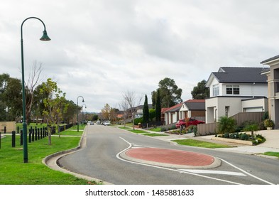 Melbourne, Australia - May 13, 2018: Residential Street In A New Housing Estate In Berwick, In The City Of Casey In The Outer South-eastern Suburbs Of Melbourne