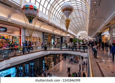 Melbourne, Australia - Nov 24, 2018: Christmas Decorations In Chadstone Shopping Centre