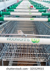 Melbourne, Australia - September 27, 2015: Woolworths Is An Australian Company With More Than 900 Supermarkets Throughout Australia.