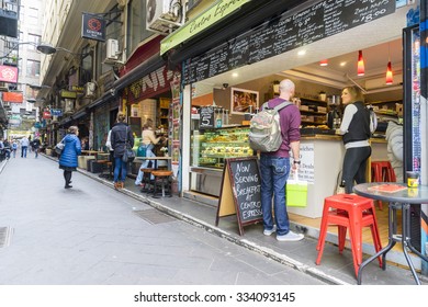 Melbourne, Australia - September 5, 2015: People Buying Food In Cafes In Centre Place In Melbourne. Centre Place Is One Of The Famous City Laneways With Cafes And Bars In Melbourne.