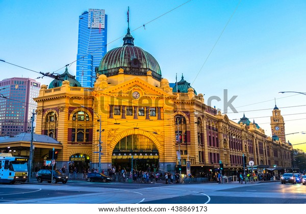 Melbourne June 01 Central Train Station Stock Photo Edit Now 438869173