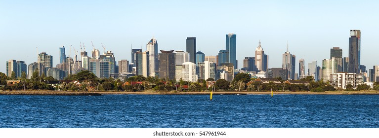 Melbourne Skyline Day