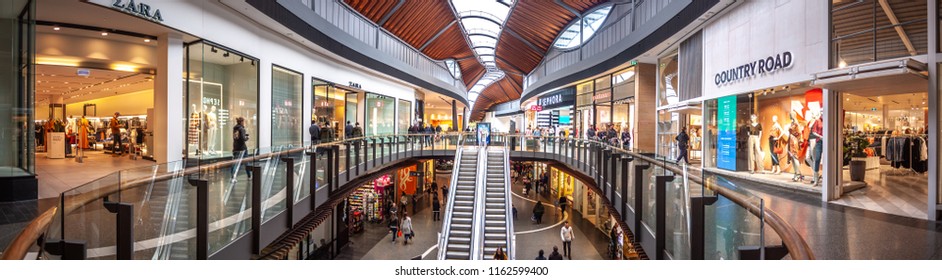 are dogs allowed in shopping centres australia