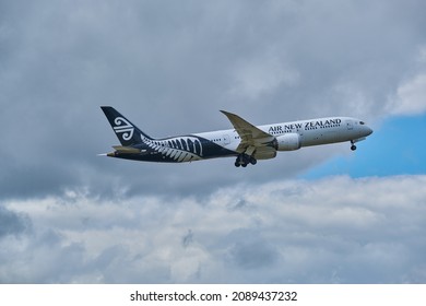 Melbourne, Victoria, Australia
12-09-2021. Flights Both International And Domestic Leaving Melbourne's Tullamarine Airport After Travel Restrictions Ease