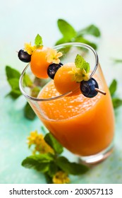 Melon Smoothie With Fruit Skewer