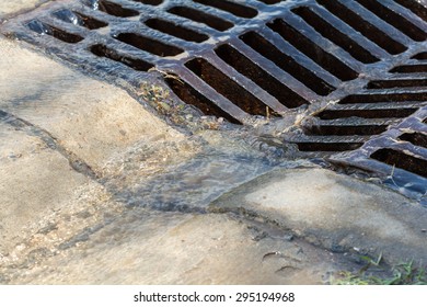 7,211 Water down drain Images, Stock Photos & Vectors | Shutterstock