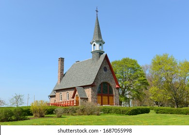 Memorial Church In Grand Pre National Historic Site, Wolfville, Nova Scotia, Canada. Grand-Pré Area Is A Center Of Acadian Settlement From 1682 To 1755. Now This Site Is A UNESCO World Heritage Site.