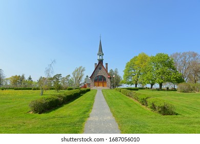 Memorial Church In Grand Pre National Historic Site, Wolfville, Nova Scotia, Canada. Grand-Pré Area Is A Center Of Acadian Settlement From 1682 To 1755. Now This Site Is A UNESCO World Heritage Site.