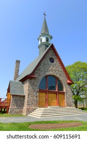 Memorial Church In Grand Pre National Historic Site, Wolfville, Nova Scotia, Canada. Grand-Pré Area Is A Center Of Acadian Settlement From 1682 To 1755. Now This Site Is A UNESCO World Heritage Site.