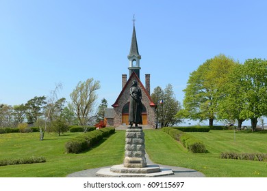 Memorial Church In Grand Pre National Historic Site, Wolfville, Nova Scotia, Canada. Grand-Pré Area Is A Center Of Acadian Settlement From 1682 To 1755. Now This Site Is A UNESCO World Heritage Site.