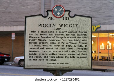 Memphis, TN / USA - November 11, 2018: Piggly Wiggly Grocery Store Historical Marker