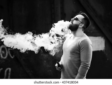 7,061 Beard vaping Images, Stock Photos & Vectors | Shutterstock