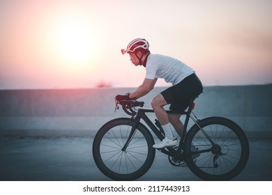 1,247 Cyclist stay Images, Stock Photos & Vectors | Shutterstock