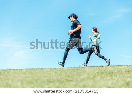 Men and women running (exercise・run)