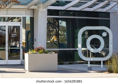 Menlo Park, CA, USA - Feb 25, 2020: The Instagram Icon At The Entrance To Instagram Headquarters. Instagram Is An American Photo And Video-sharing Social Networking Service Owned By Facebook, Inc.