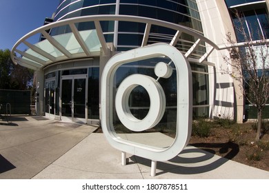 Menlo Park, CA, USA - Feb 25, 2020: The Instagram Icon Is Seen At The Entrance To Instagram Headquarters. Instagram Is An American Photo And Video-sharing Social Networking Service Owned By Facebook.