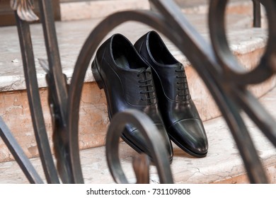 Men's Black Leather Dress Shoes