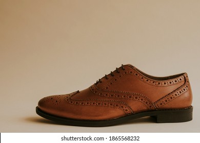 Men's Brown Leather Derby Shoes On Beige