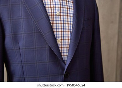 Men's Casual Checkered Tweed Coat And Shirt Lapel Closeup