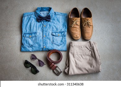 Photo de stock Mens Casual Outfits Red Plaid Shirt 1166814817 | Shutterstock