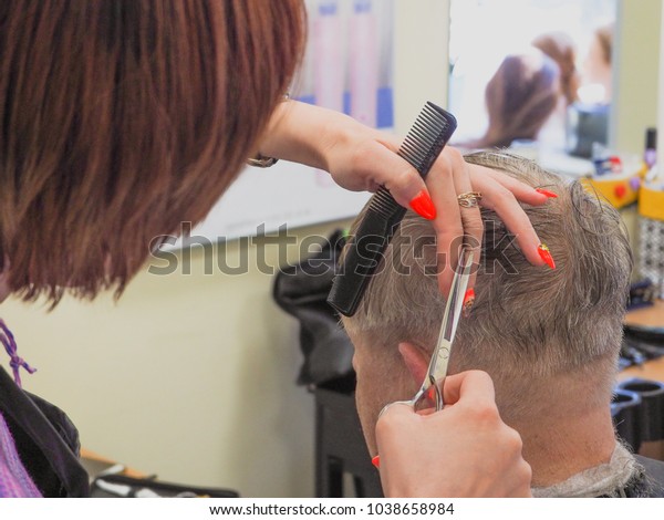 Mens Haircut Hair Salon Stock Photo Edit Now 1038658984