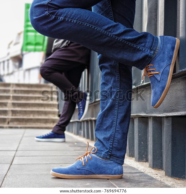 sneakers with jeans mens
