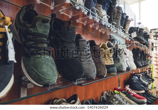 pavilion shoes shop
