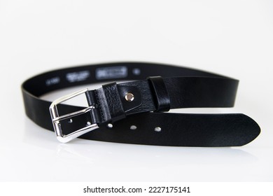 Men's Wide Leather Belt With Metal Buckle