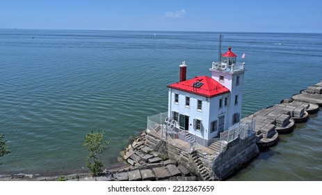 Mentor Headlands Lighthouse On Lake Erie, Oh