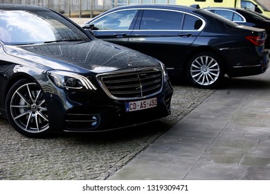 Mercedes Limousine Images Stock Photos Vectors Shutterstock