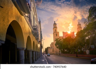 Merida San Idefonso Kathedrale Sonnenaufgang Yucatan Mexiko