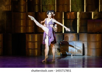 Merida, Spain - July 18, 2019: 65th Edition Of The International Festival Of Classical Theatre In Merida. Play “Antigone” By Ballet Company Of Victor Ullate. Pair Of Ballet Dancers