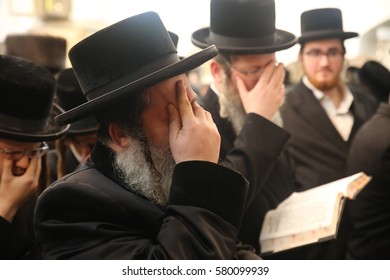 Meron ,Israel, January 15, 2017-  The Rabbi From Of The Nadvorna Dynasty Pray At The Tomb Of Rabbi Shimon Bar Yochai In Meron