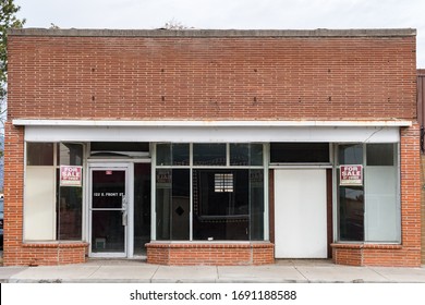 Merrill, Oregon, USA - October 24, 2018: Empty shop for sale on Main Street in Merrill, Oregon, USA