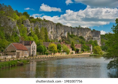 Merry Sur Yonne In Burgundy In France