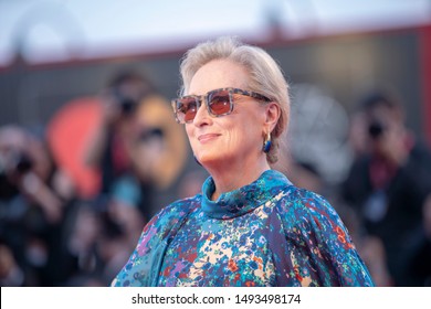  Meryl Streep walks the red carpet ahead of the "The Laundromat" screening during the 76th Venice Film Festival at Sala Grande on September 01, 2019 in Venice, Italy. 