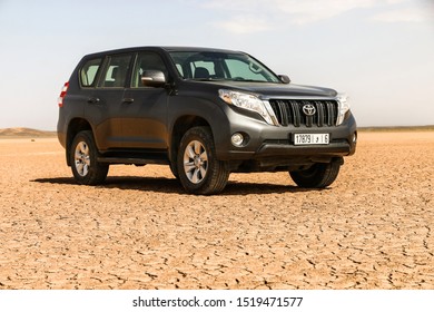 Imagenes Fotos De Stock Y Vectores Sobre Toyota Land Cruiser