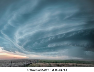 Mesocyclonic Storms on the Great Plains