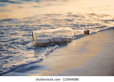 949 Message bottle sunset Stock Photos, Images & Photography | Shutterstock