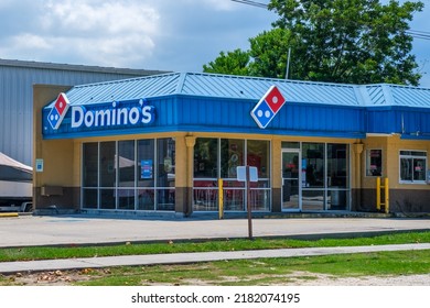 METAIRIE, LA, USA - JULY 17, 2022: Full Front View Of Domino's Pizza Store On Lake Avenue