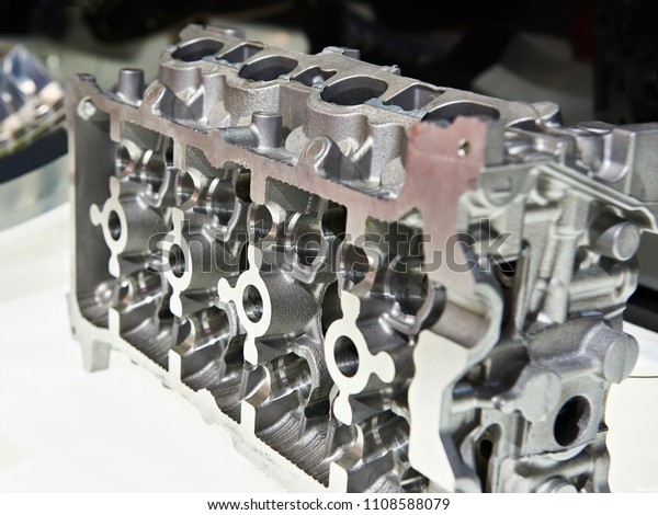 Metal cast\
cylinder block of the vehicle\
engine