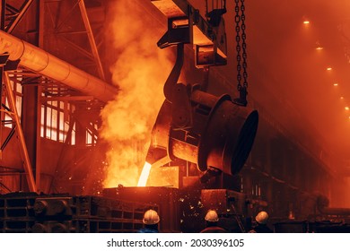 Metal Casting Process Foundry Liquid Metal Stock Photo 2030396105 ...