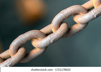 metal chain with clipping path close-up